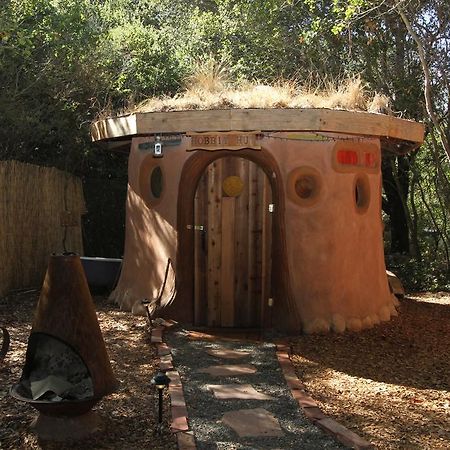 Hotel Hobbit Hut à Geyserville Chambre photo