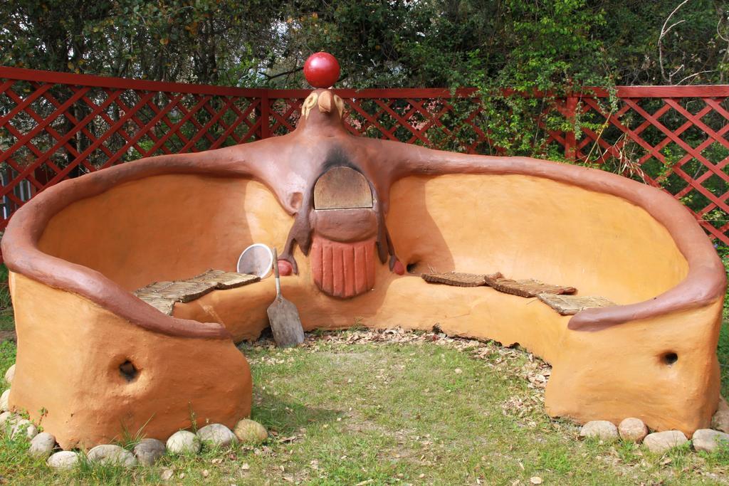Hotel Hobbit Hut à Geyserville Extérieur photo