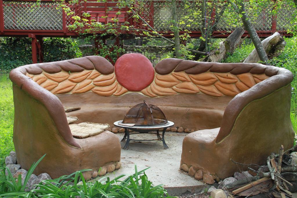 Hotel Hobbit Hut à Geyserville Extérieur photo